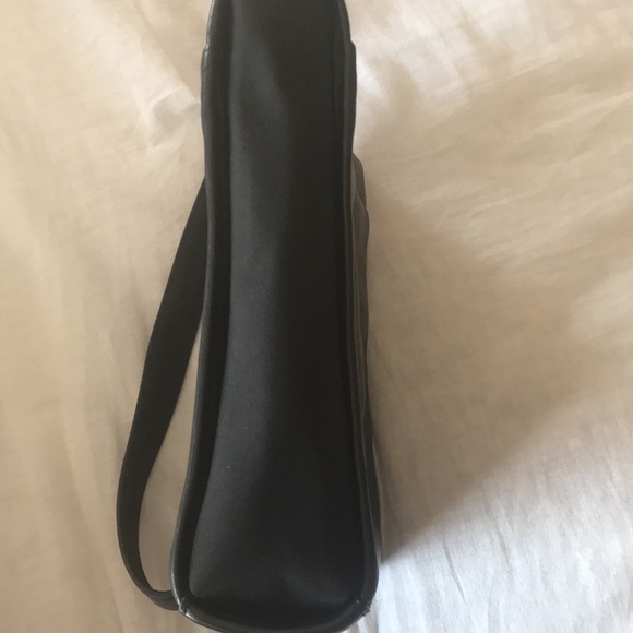 Vintage Nine West Black Leather Shoulder Bag/Crossbody - Picture 6 of 9